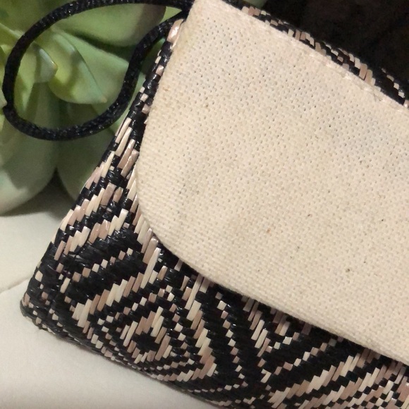 Mini Coin Purse-Woven Plastic & Cloth-Tan/Black-4x3-Snap Flap Closure-EUC - Picture 2 of 11